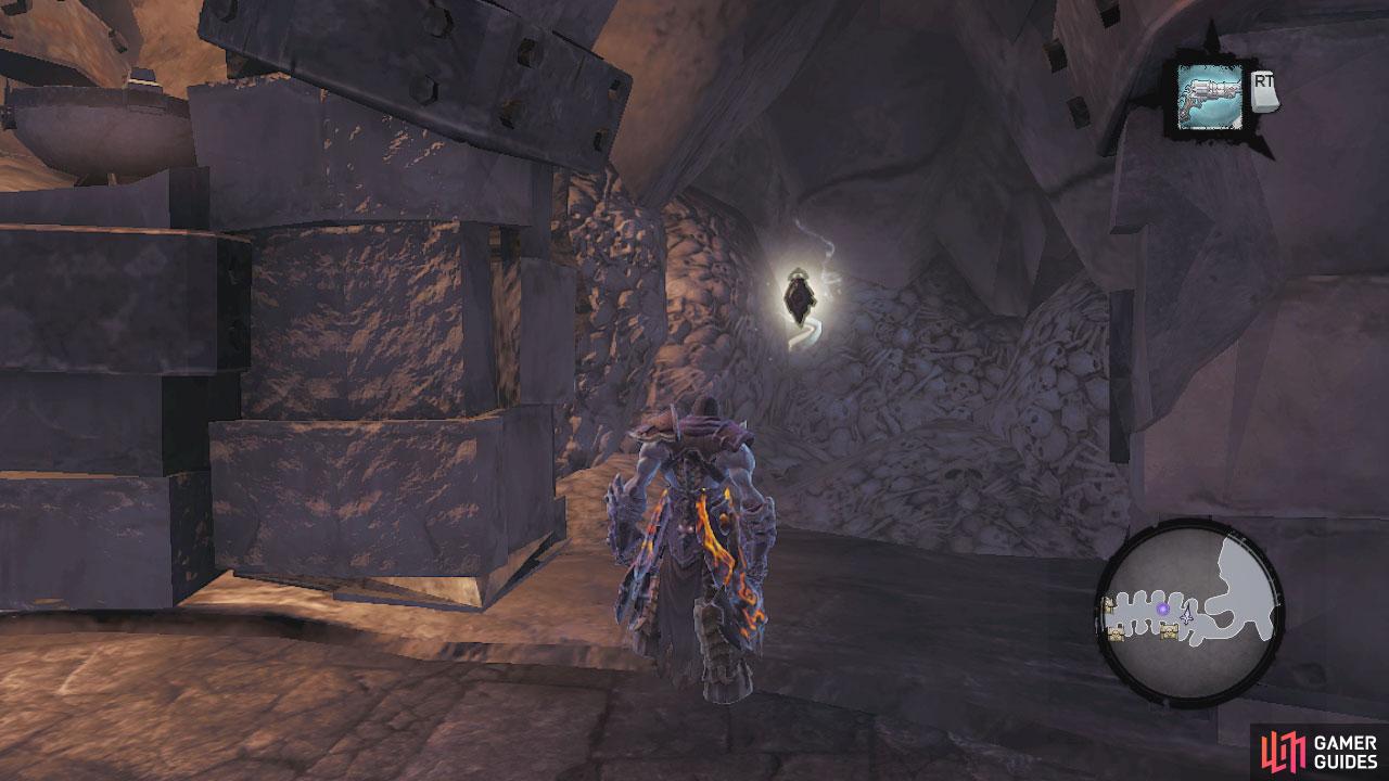 Look in the first room to the right for a legendary item – Keen Talisman. The third room on the left has a chest in it. The fourth room on the left contains a Soul Arbiters Sacred Scroll and the final left and right rooms contain a chest each. Once you have done all your looting, continue into the circular room at the end of the hallway. Here you will find a chest and one of the Bloodless.