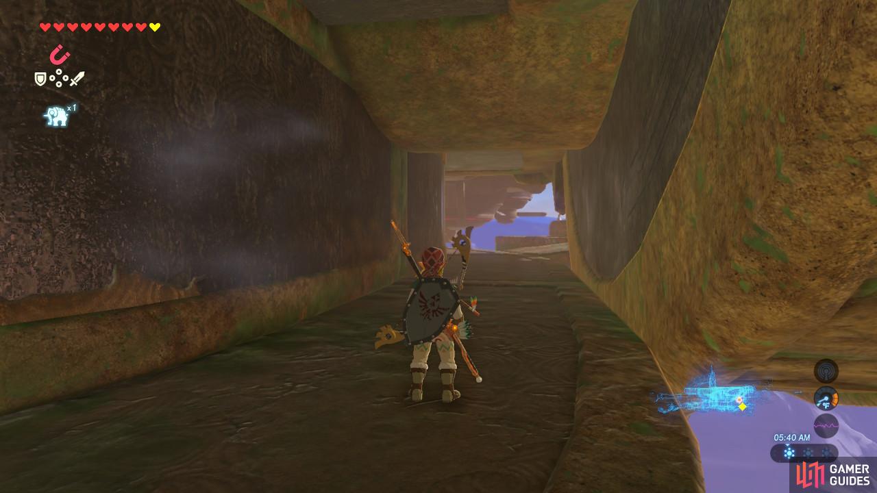 Make your way around the balcony to the other side of Vah Medoh