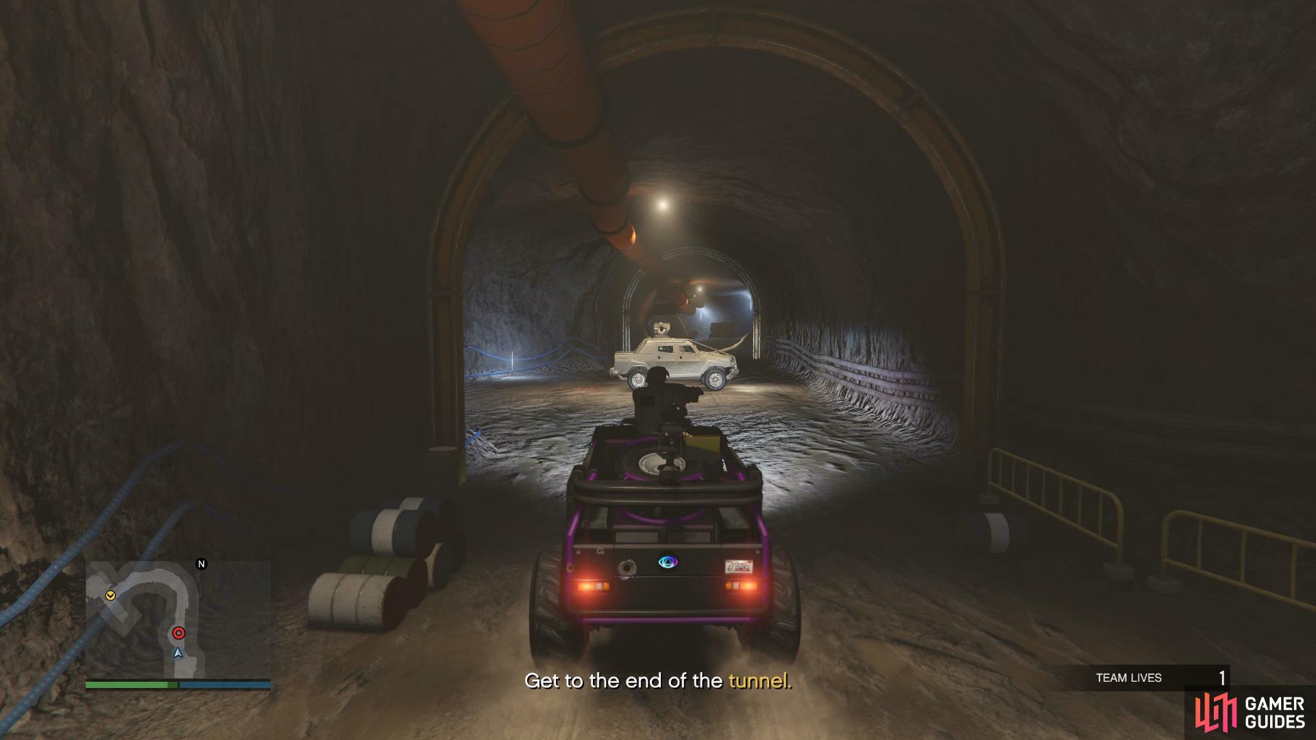 then race down the tunnel whilst avoiding the enemies trying to block your path. 