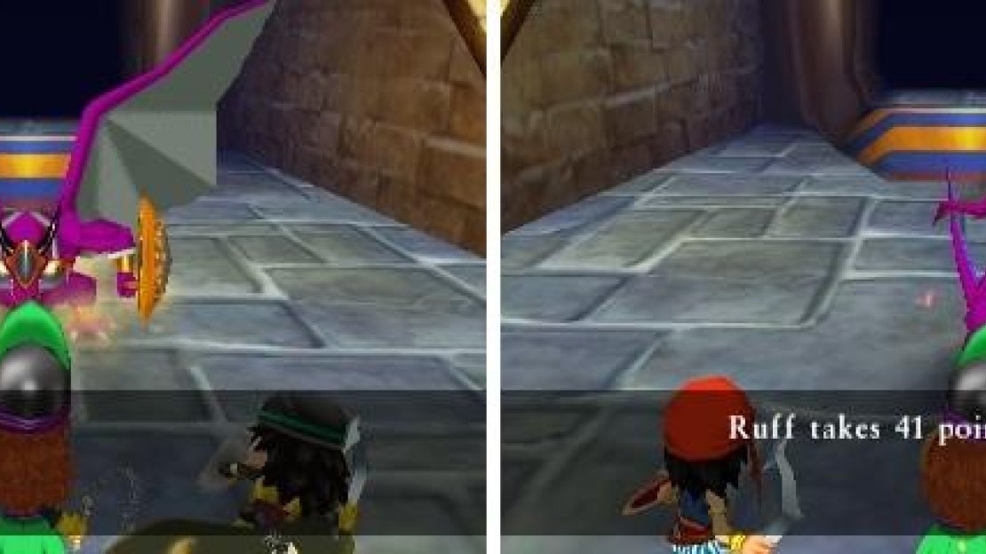 Setesh can increase his offensive power by saving his strength (left). Even when defending, his one attack deals a lot of damage (right).