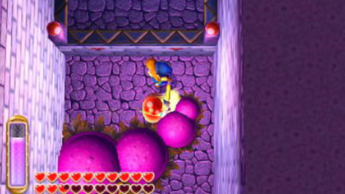 To make things harder, the boss room is small and the walls will move in to make it smaller still! If you’re feeling brave, jump in and use the Hammer to stun Moldorm; otherwise, rain bombs from your vantage point. It’s easier to hit Moldorm with bombs when the walls close in and it has limited space to move around.  With normal bombs, it will take while, so we hope you upgraded them! After Moldorm has been exterminated, a red warp tile will appear; step on this to return to Floor 3F. One of the four corners of the big door will also light up.