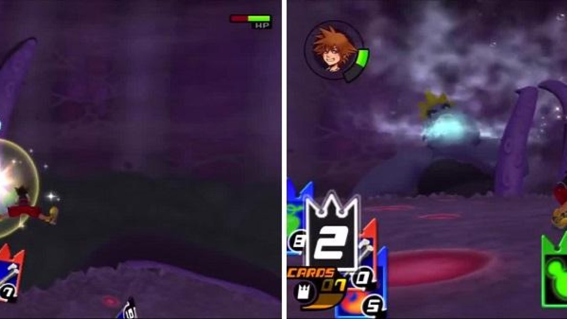 Ursula’s tentacles are an easy target (left). Sora uses the Gimmick Card (right) with incredible results.
