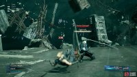 The downswing of Sephiroth’s “Aeolian Onslaught” combo can’t be blocked, but if you dodge it, Sephiroth will become “Pressured”.
